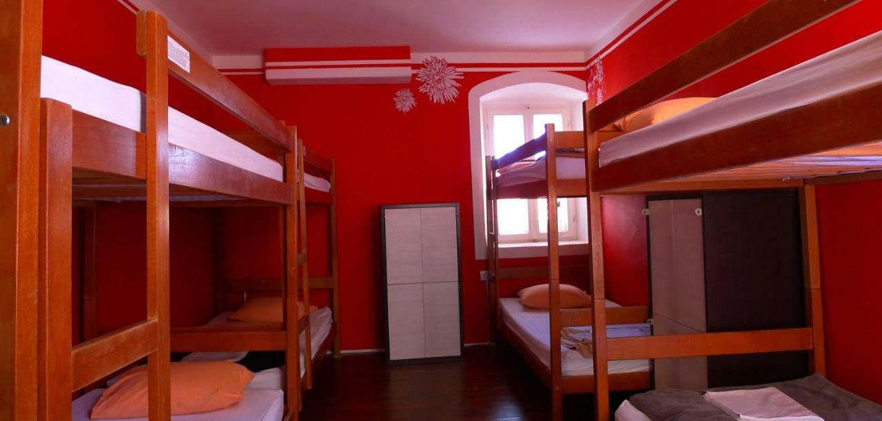 The Mellow Monkey Hostel 扎达尔 外观 照片